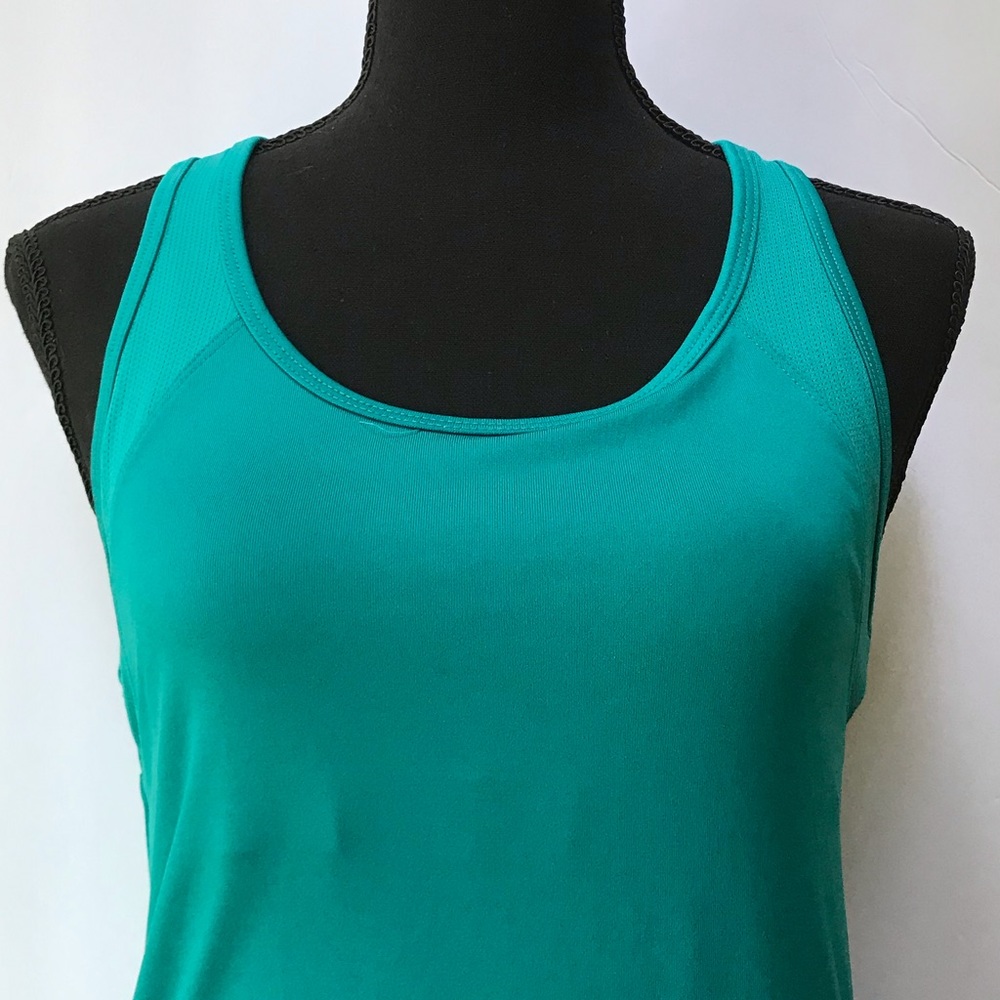Form fitting Champion Racerback Sports Top - Picture 4 of 6